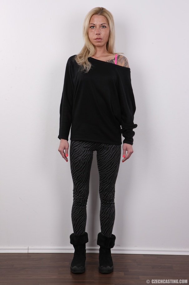 Captivating dame in a black sweater, grey p - XXX Dessert - Picture 2