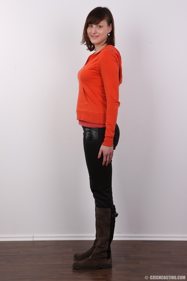 Impeccable slut in a red top, black pants a - XXX Dessert - Picture 3