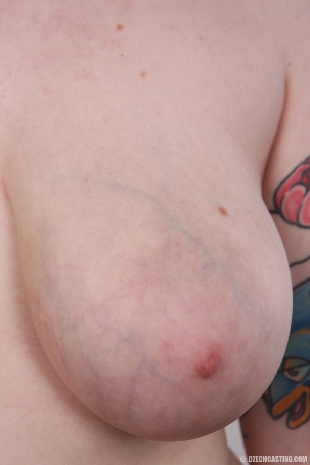 Divine beav with a hefty body wearing a blu - XXX Dessert - Picture 13