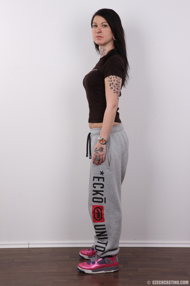 Fabulous chick in a black shirt and sweat p - XXX Dessert - Picture 3