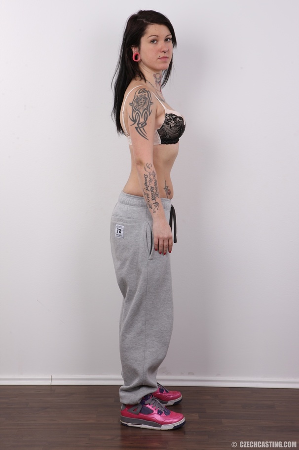 Fabulous chick in a black shirt and sweat p - XXX Dessert - Picture 5