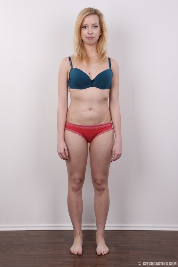 Pretty trick in a purple top, black legging - XXX Dessert - Picture 7