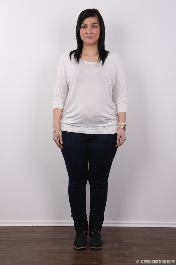 Tender flabby damsel in a red bra and black - XXX Dessert - Picture 2