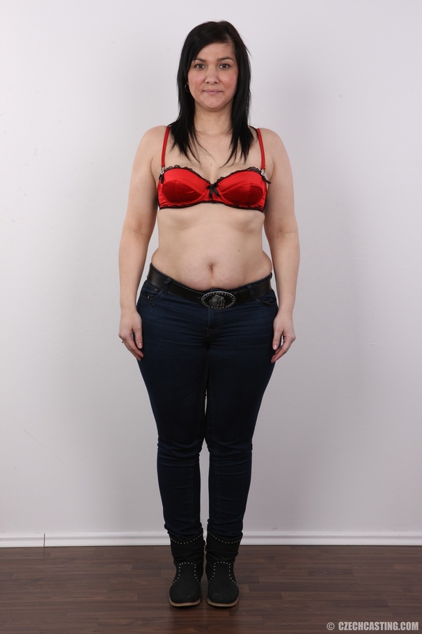 Tender flabby damsel in a red bra and black - XXX Dessert - Picture 4