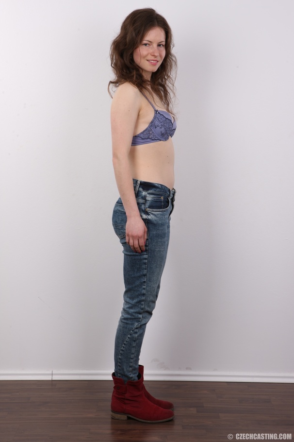 Glamorous nymph in a purple bra and black p - XXX Dessert - Picture 5