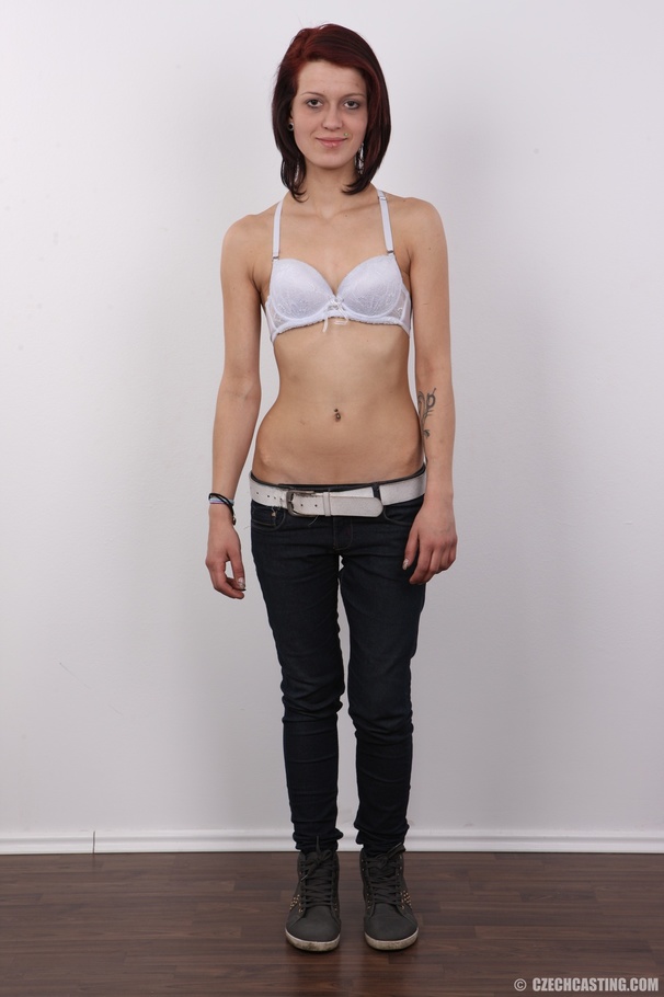 Angelic slim fledgling in a black top and j - XXX Dessert - Picture 4