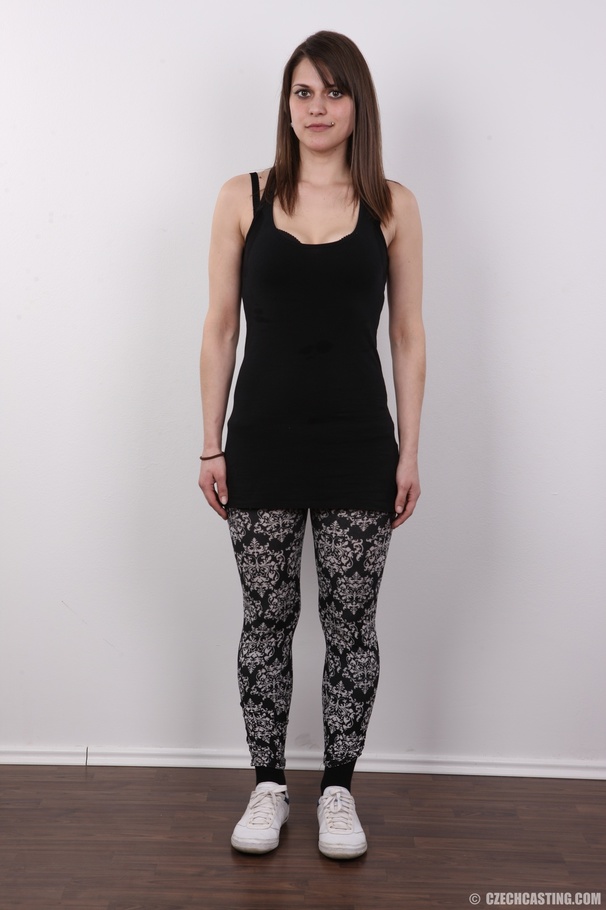 Lovely broad in a black top and printed leg - XXX Dessert - Picture 2