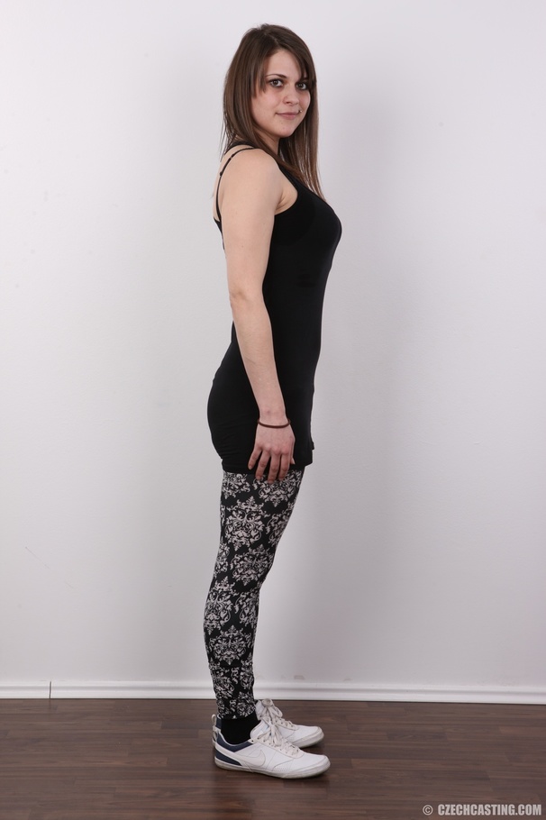 Lovely broad in a black top and printed leg - XXX Dessert - Picture 3