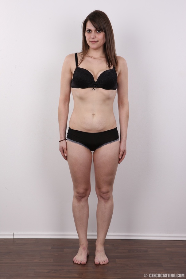 Lovely broad in a black top and printed leg - XXX Dessert - Picture 7