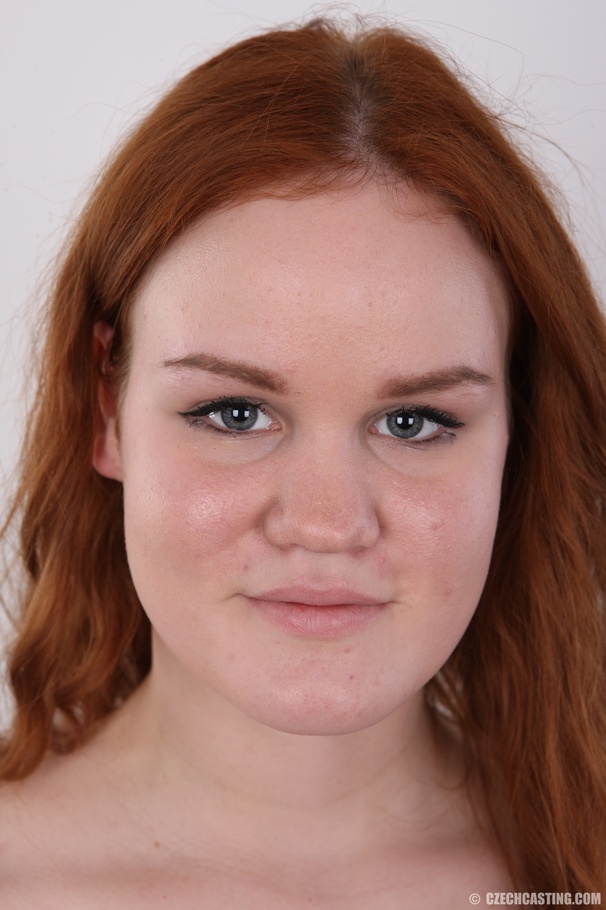 Superb babe in a black bra and white pantie - XXX Dessert - Picture 1