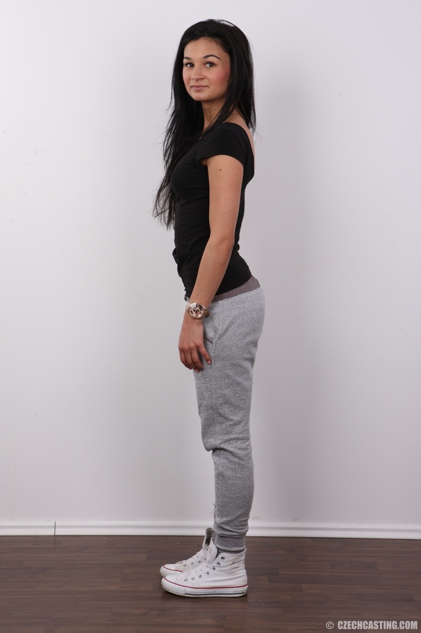 Fine whore in a black top and grey sweat pa - XXX Dessert - Picture 3