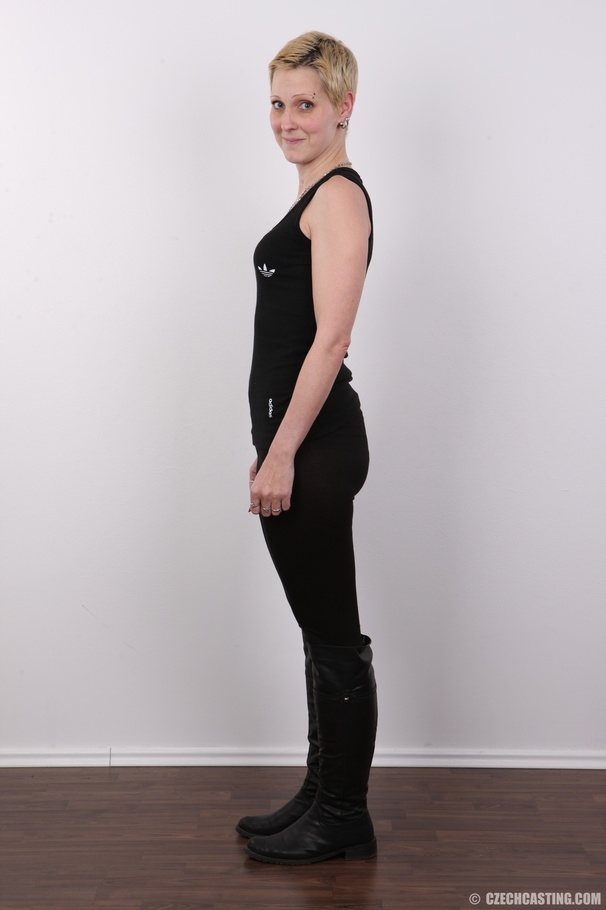 Delicious short-haired chiquita in a black  - XXX Dessert - Picture 3