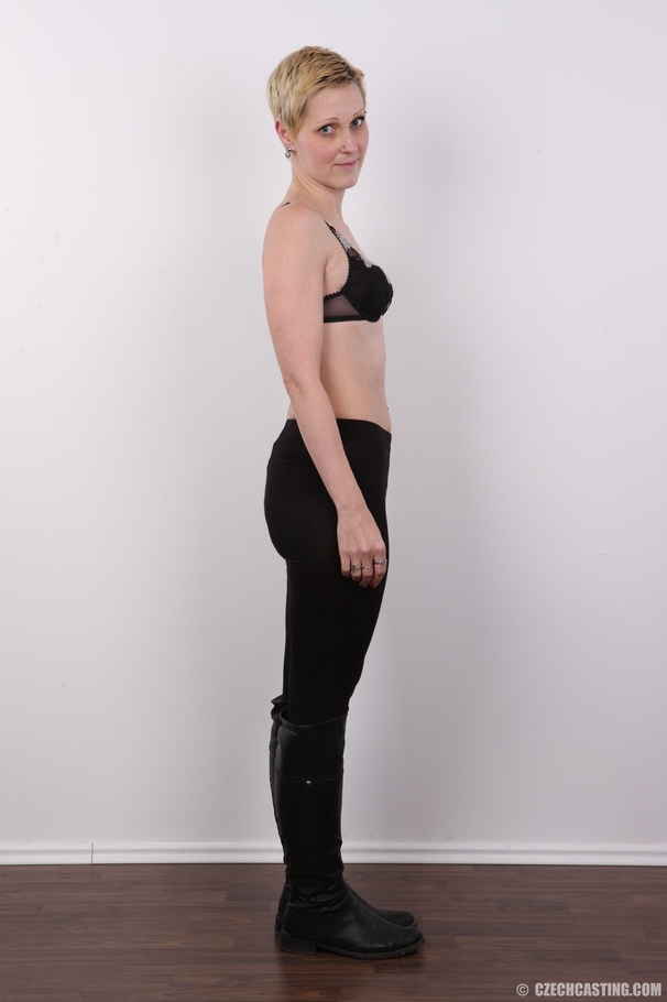 Delicious short-haired chiquita in a black  - XXX Dessert - Picture 5