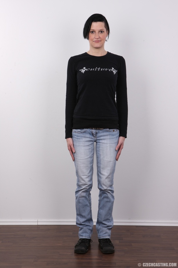 Knockout broad in black lingerie shows off  - XXX Dessert - Picture 2