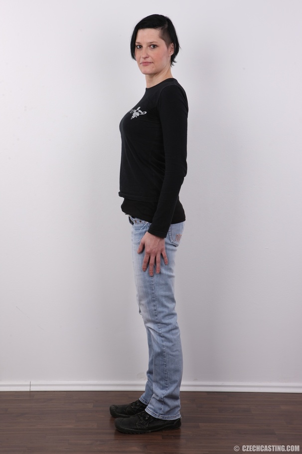 Knockout broad in black lingerie shows off  - XXX Dessert - Picture 3