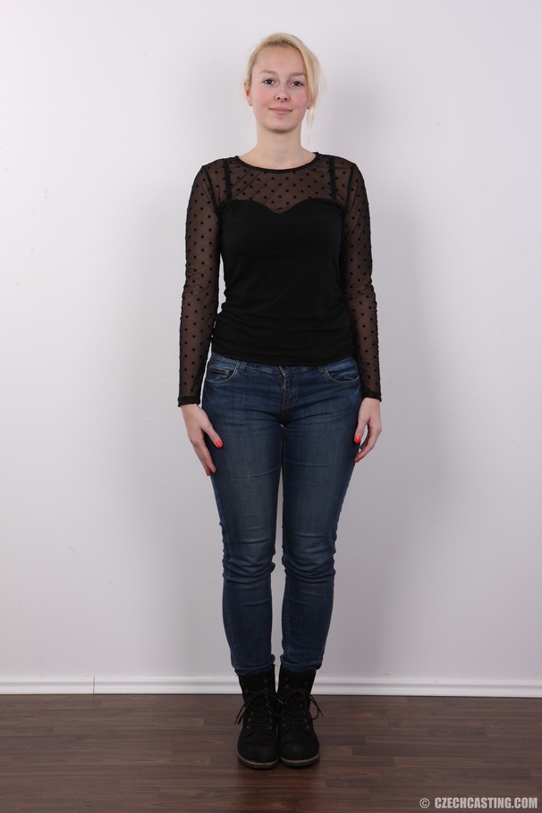 Enchanting madam in a black top and jeans t - XXX Dessert - Picture 2