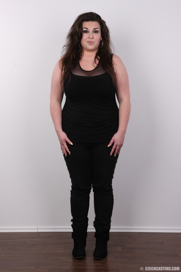 Adorable chunky harlot in black undoes expo - XXX Dessert - Picture 2