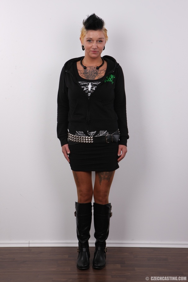 Appealing emo gurl in a black sweater and s - XXX Dessert - Picture 2