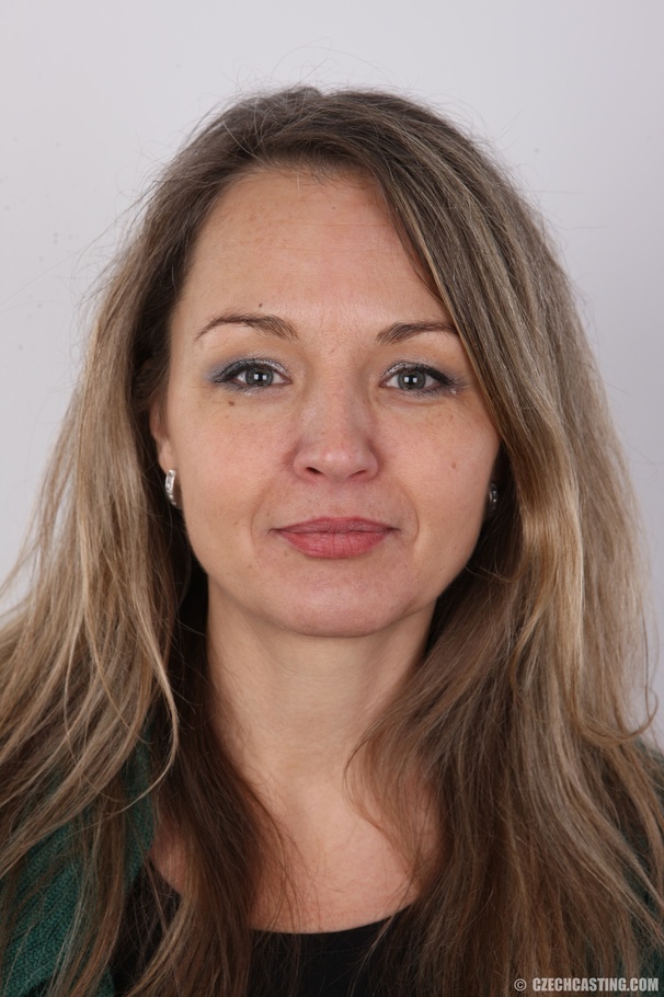 Beautiful tart in a green sweater and jeans - XXX Dessert - Picture 1