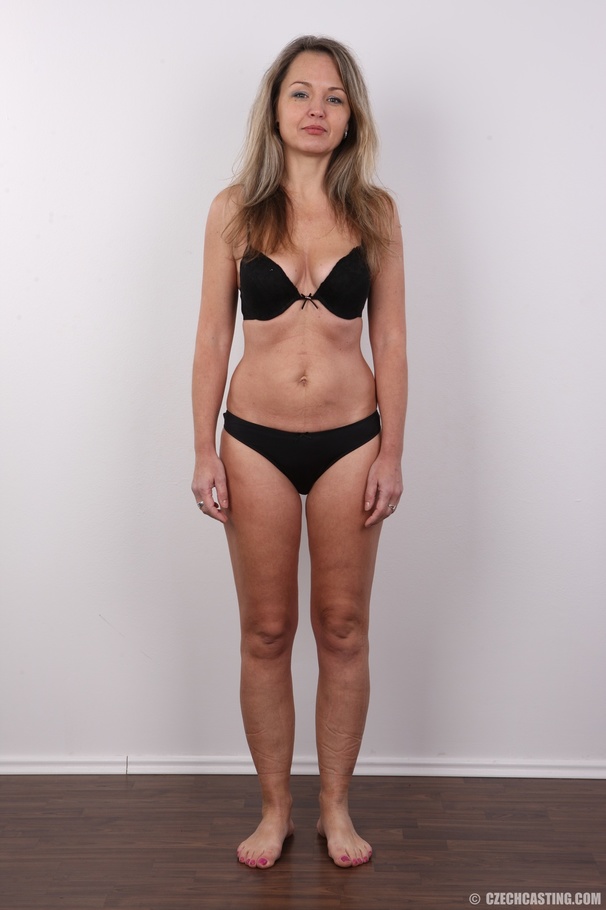 Beautiful tart in a green sweater and jeans - XXX Dessert - Picture 7