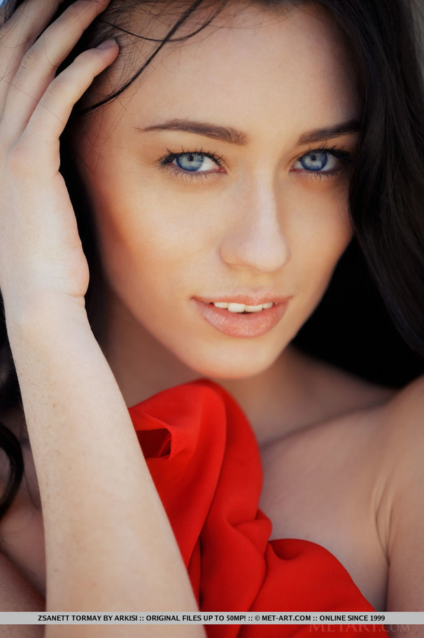 Awesome fawn in a red dress exposes her lip - XXX Dessert - Picture 7