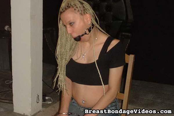 Young blonde teen gets her seductive boobs  - XXX Dessert - Picture 2