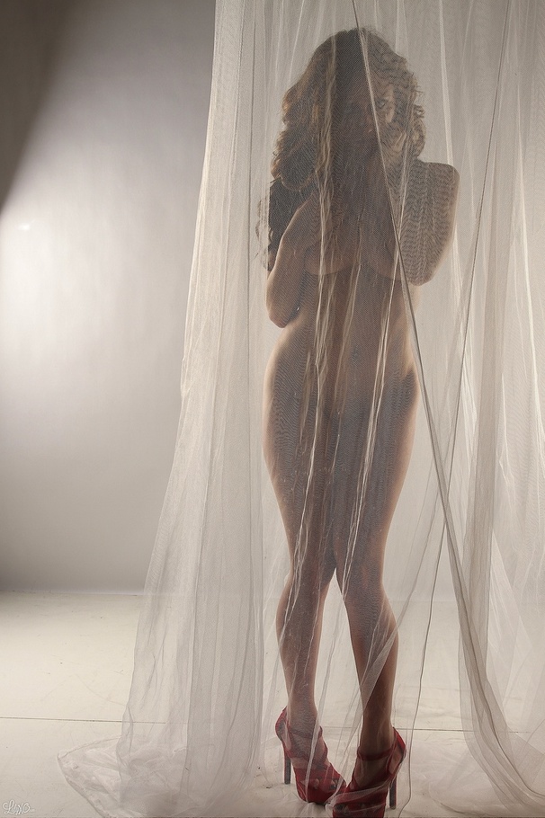 Naked babe pose behind the curtain and sedu - XXX Dessert - Picture 1