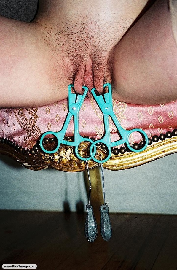 Goth chick in bondage is ready for her puni - XXX Dessert - Picture 10