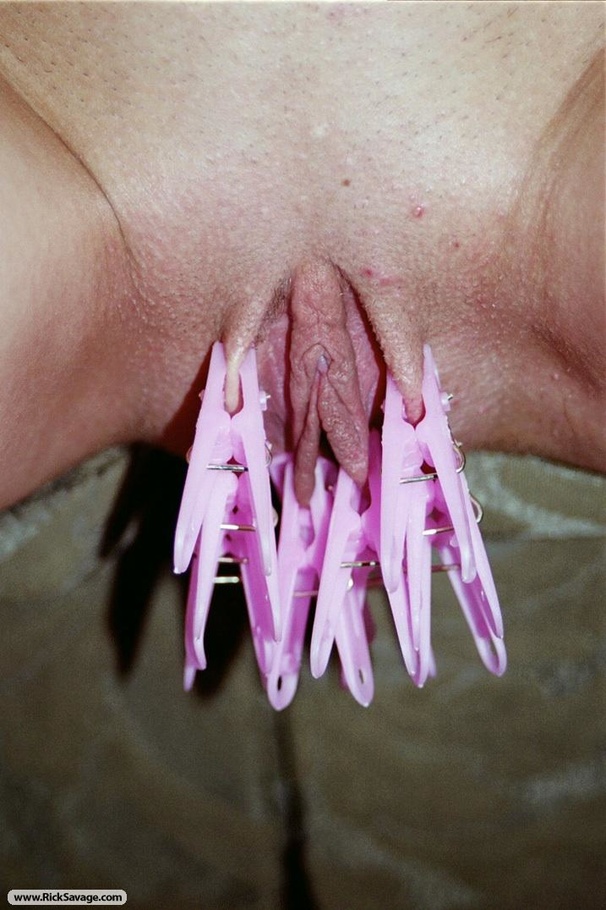 Amateur slut shows her nice body and gets s - XXX Dessert - Picture 8