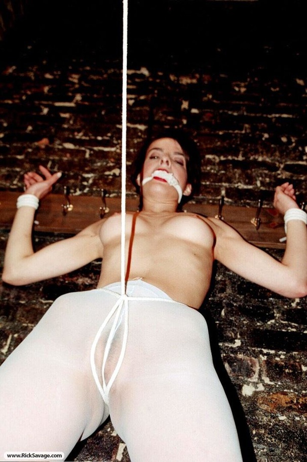 Super hot chick in white stockings gets tie - XXX Dessert - Picture 2