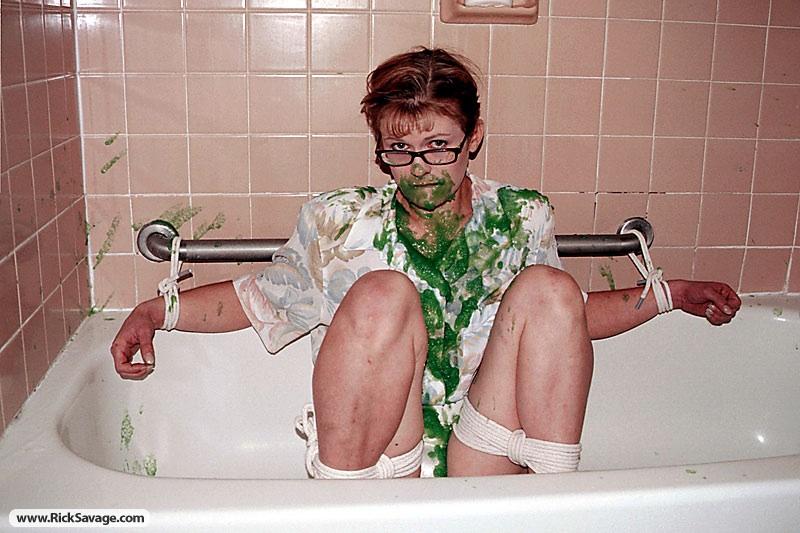 Kinky young darling gets her sexy body pain - XXX Dessert - Picture 2