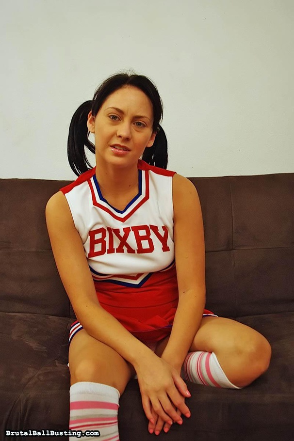 Cruel brunette wants to destroy her friend' - XXX Dessert - Picture 1