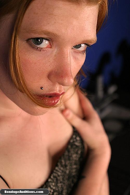 Caged little bimbo is ready for some waxing - XXX Dessert - Picture 3