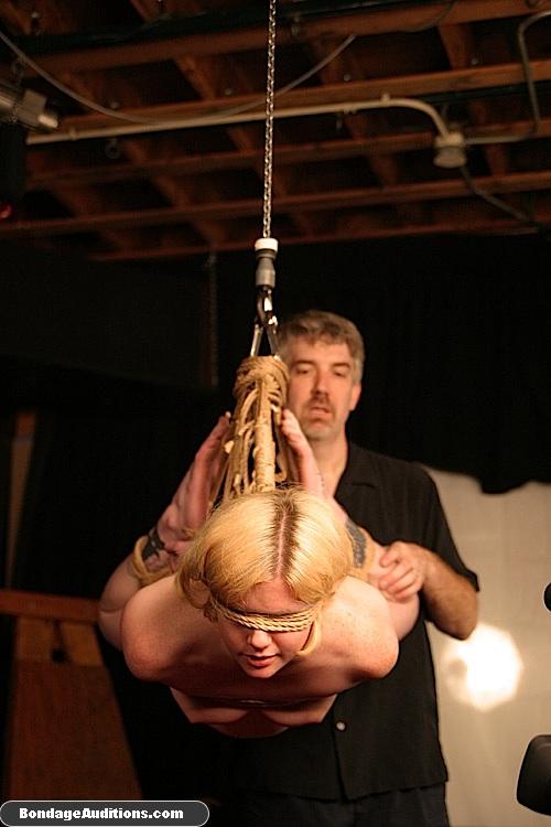 Hot blondie in bondage loves a dildo up her - XXX Dessert - Picture 3