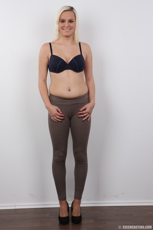 Doll with dark roots smiles for the camera  - XXX Dessert - Picture 4