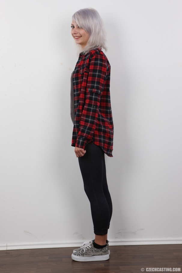 Teen with small tits has perfect posture an - XXX Dessert - Picture 2