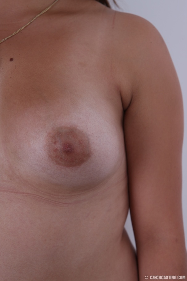 18-year-old brunette is captivating, outgoi - XXX Dessert - Picture 10