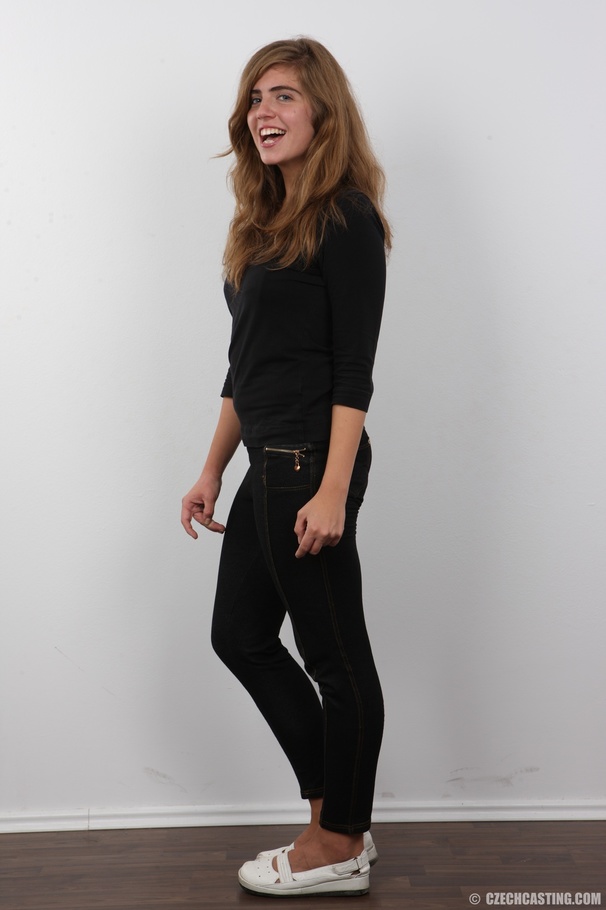 All-natural babe with wavy, blonde hair pro - XXX Dessert - Picture 2