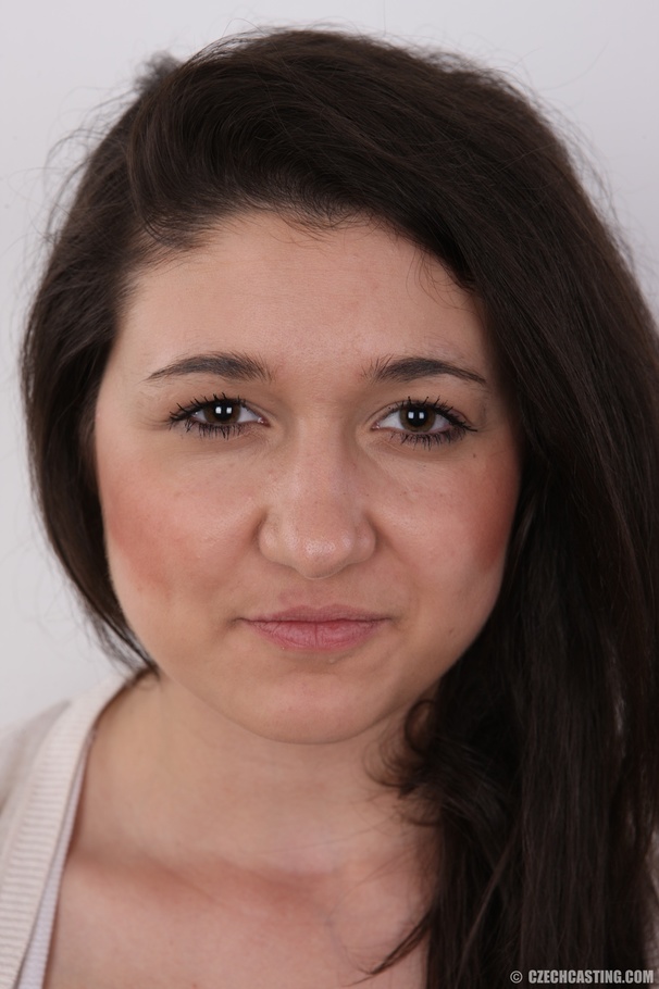 Brunette is above average in size and excee - XXX Dessert - Picture 1