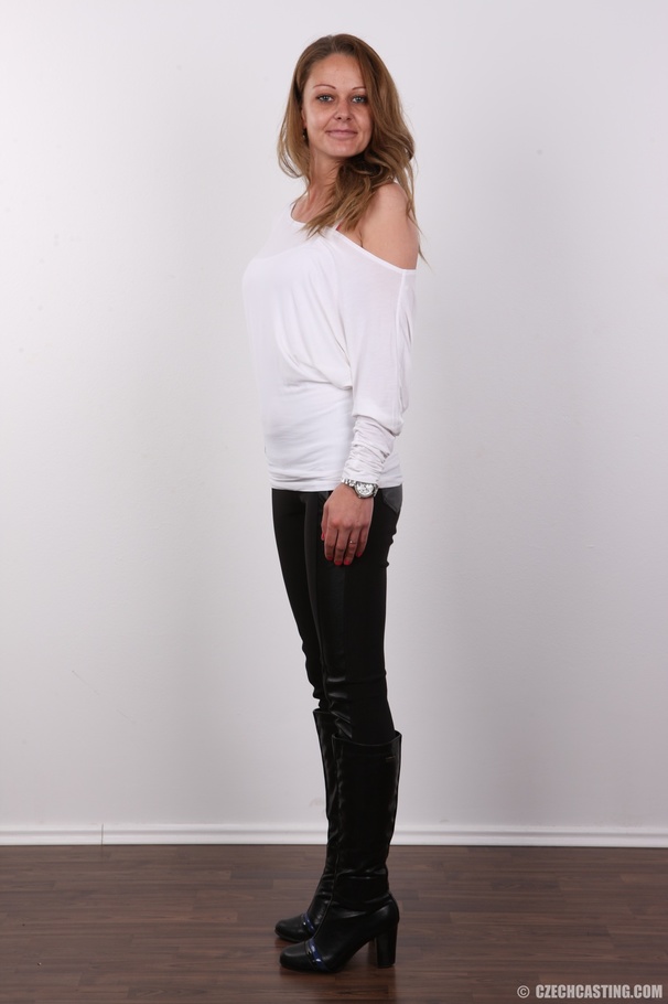 Dirty girl is slim and sexy and always in t - XXX Dessert - Picture 3