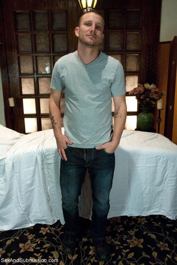 Gorgeous Asian masseuse was caught in clien - XXX Dessert - Picture 2