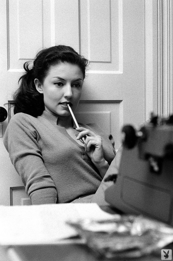 Naughty 50's Playboy model showing her sex  - XXX Dessert - Picture 7