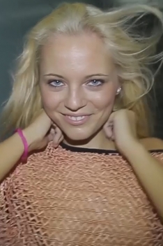 Blondies and brunettes are here to blow you - XXX Dessert - Picture 1