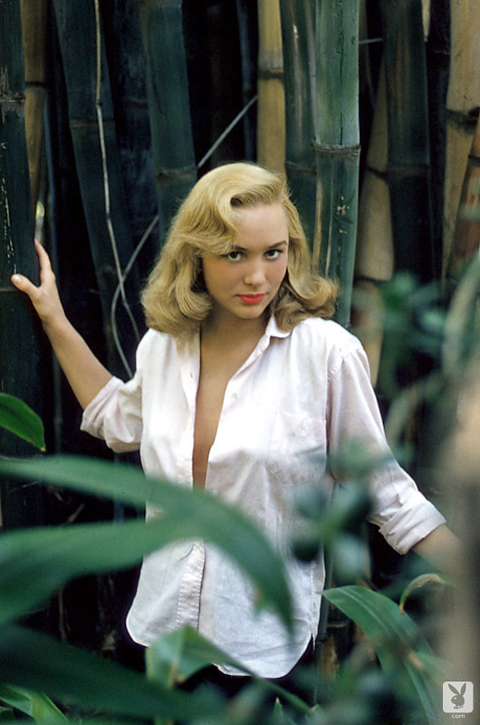 50's Playboy blonde model loves posing and  - XXX Dessert - Picture 7