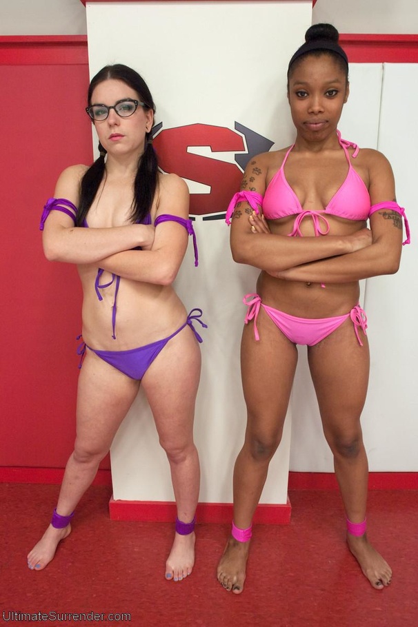 Ebony sweet fights against a nerdy brunette - XXX Dessert - Picture 5