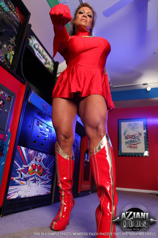 Ebony gal in a sexy red outfit shows her sh - XXX Dessert - Picture 5