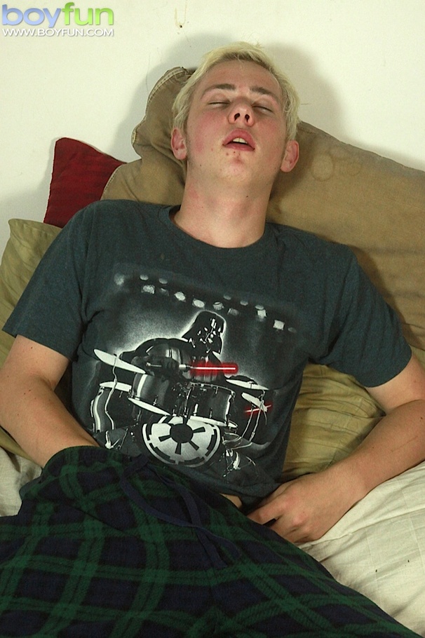 Nerdy blonde teen jerking off his big cock with his vibrator - XXXonXXX - Pic 3