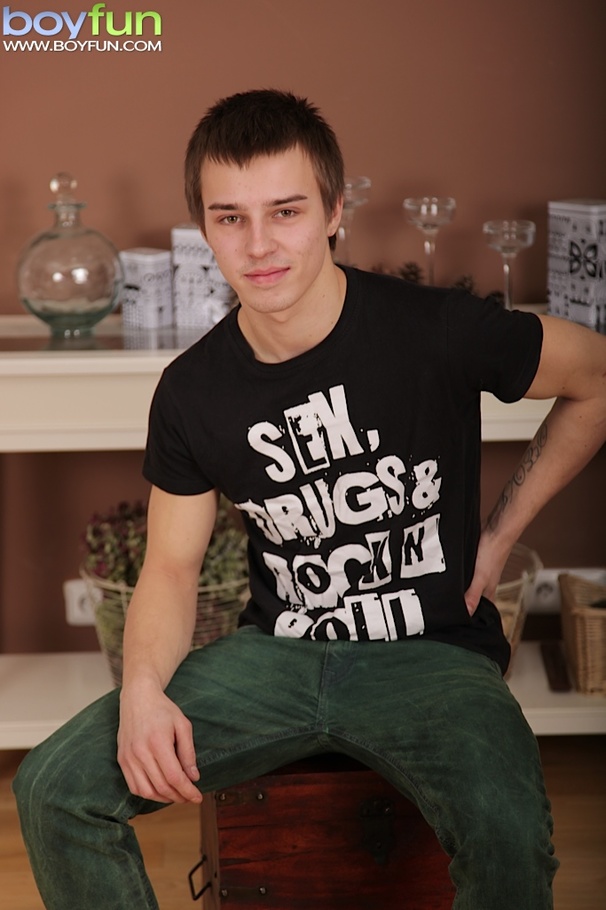Young Bentley Robinson shoots cum from his big gorgeous cock - XXXonXXX - Pic 1