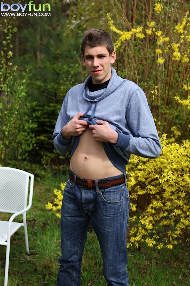 Adorable Martin Hunter masturbates his big curved dick in the back yard - XXXonXXX - Pic 3