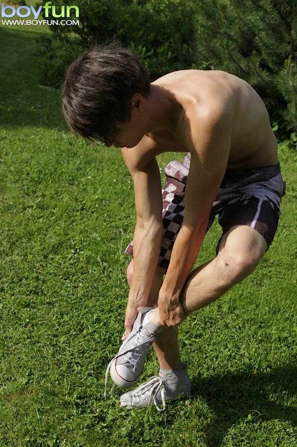 Cute guy wearing pink shirt has fun in the backyard and poses doggy style - XXXonXXX - Pic 6